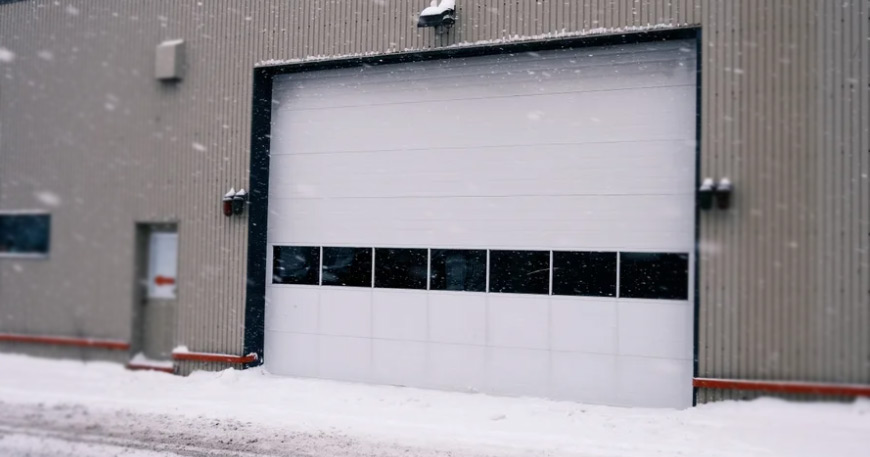 Customization Options for Commercial Garage Doors: Matching Style with Functionality